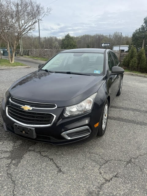 2015 Chevrolet Cruze LS - Photo 2
